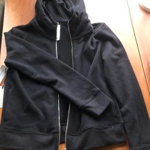 aritzia black hoodie nwt